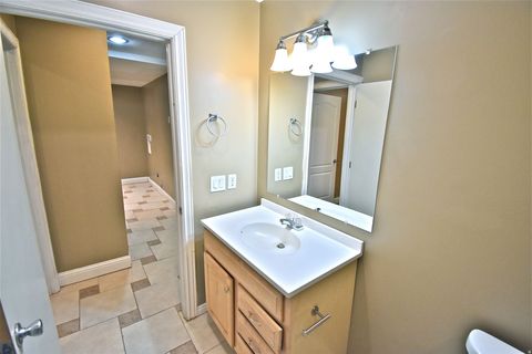 Tiny photo for 2905 S 2000 E, Salt Lake City, UT 84109 (MLS # 2127893)