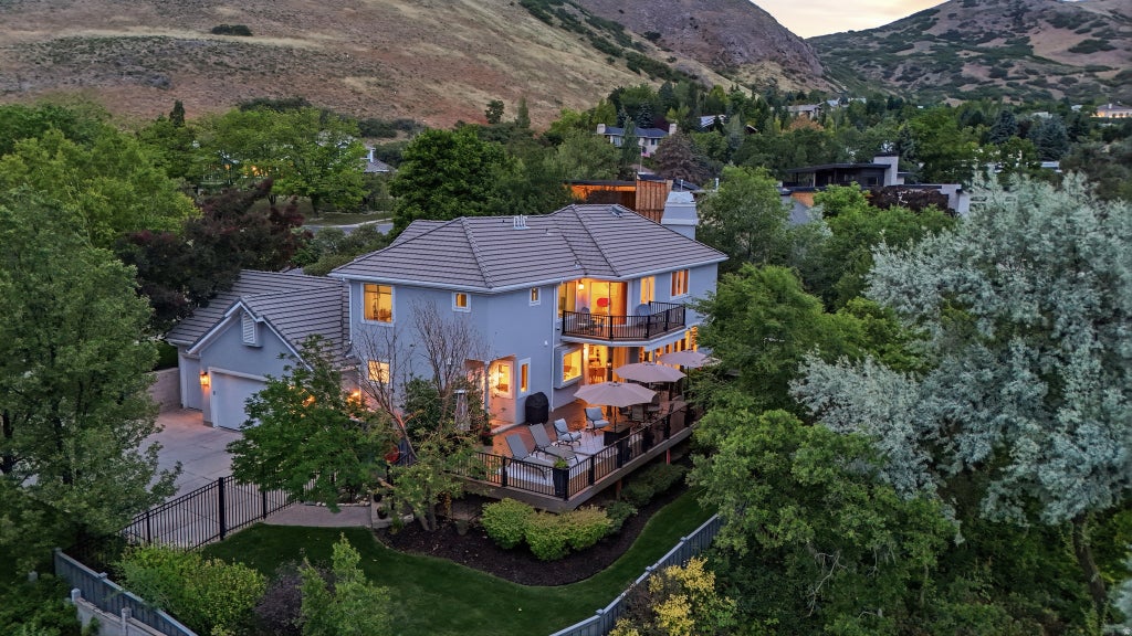 Photo of 1012 N EASTCAPITOL BLVD, Salt Lake City, UT 84103 (MLS # 2164183)