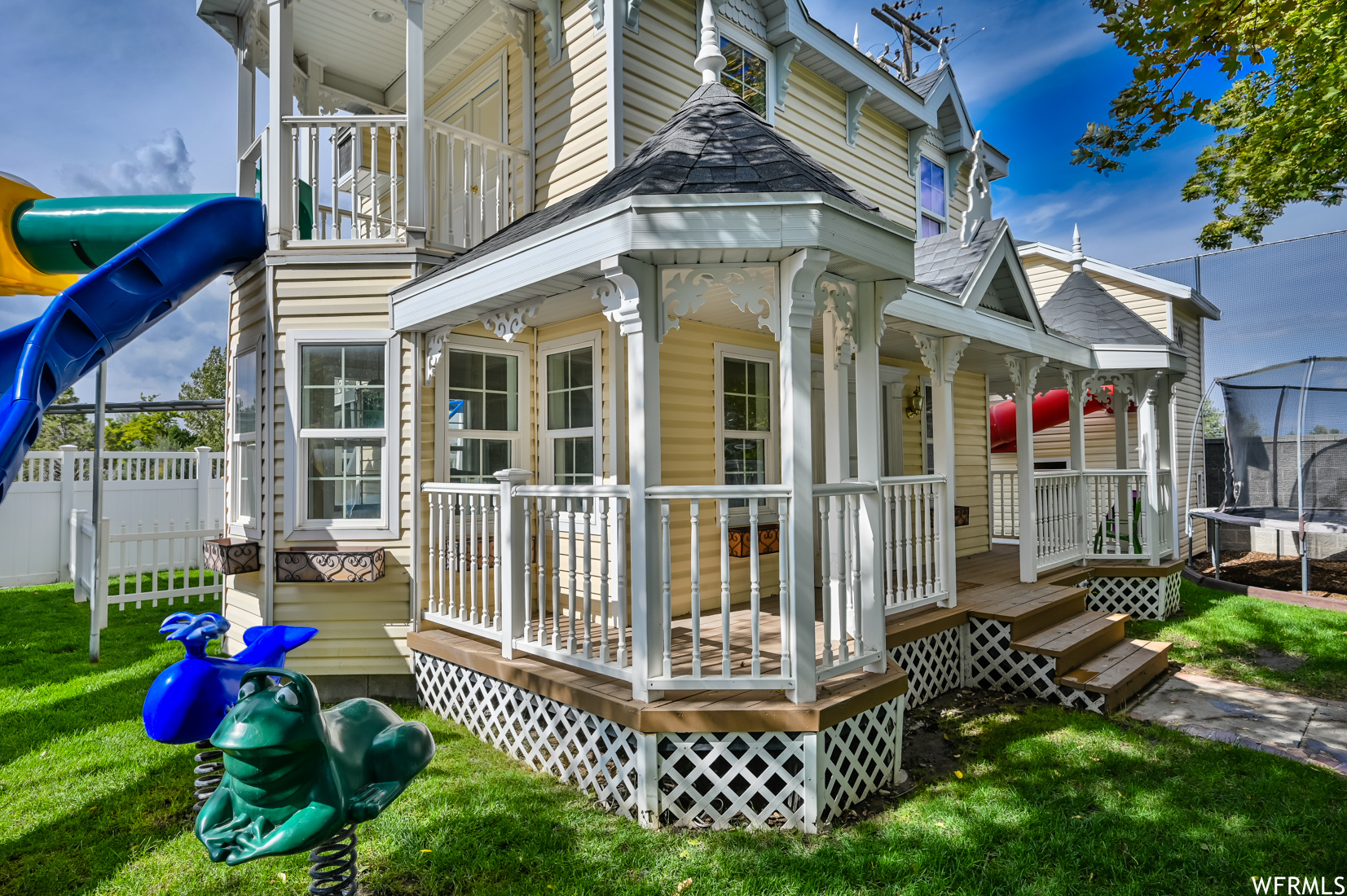 Salt Lake City, Utah 84123, United States, 10 Bedrooms Bedrooms, ,7 BathroomsBathrooms,Residential,Pending,228629