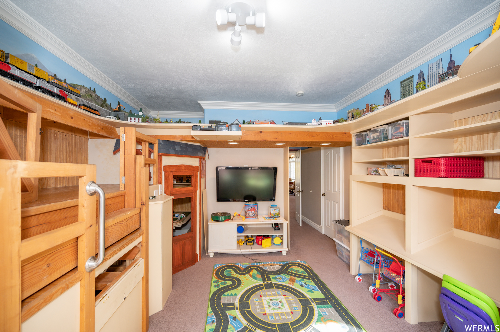 Salt Lake City, Utah 84123, United States, 10 Bedrooms Bedrooms, ,7 BathroomsBathrooms,Residential,Pending,228629