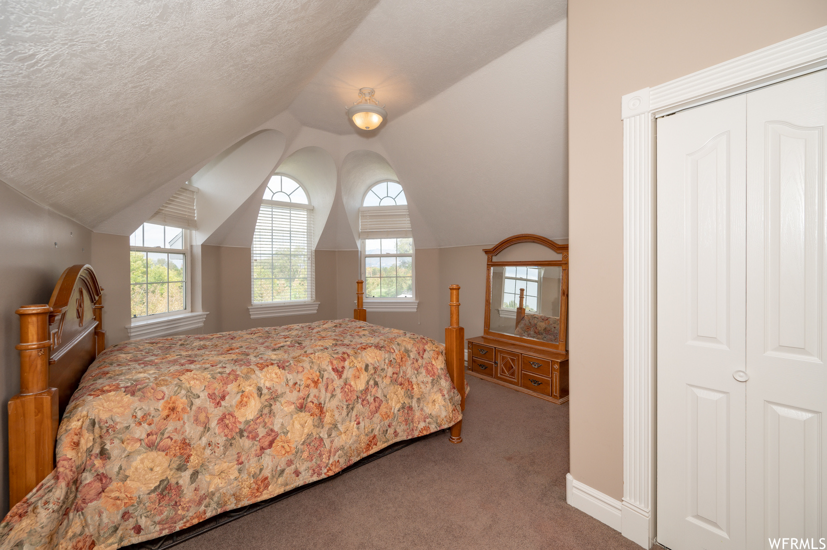 Salt Lake City, Utah 84123, United States, 10 Bedrooms Bedrooms, ,7 BathroomsBathrooms,Residential,Pending,228629