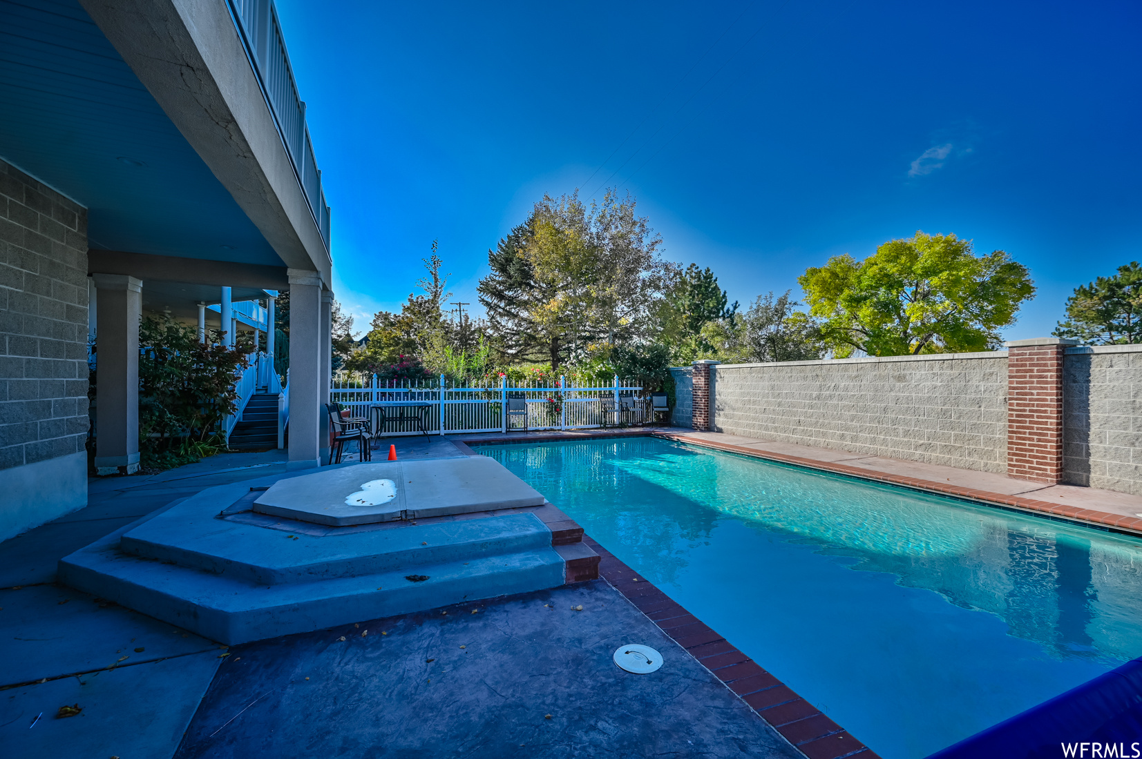 Salt Lake City, Utah 84123, United States, 10 Bedrooms Bedrooms, ,7 BathroomsBathrooms,Residential,Pending,228629