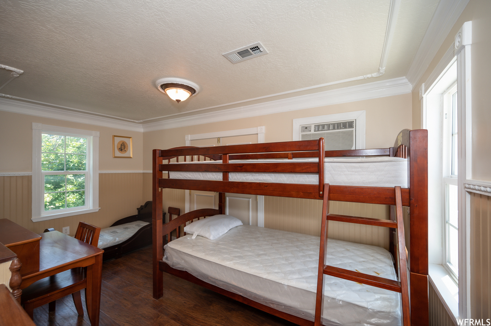 Salt Lake City, Utah 84123, United States, 10 Bedrooms Bedrooms, ,7 BathroomsBathrooms,Residential,Pending,228629