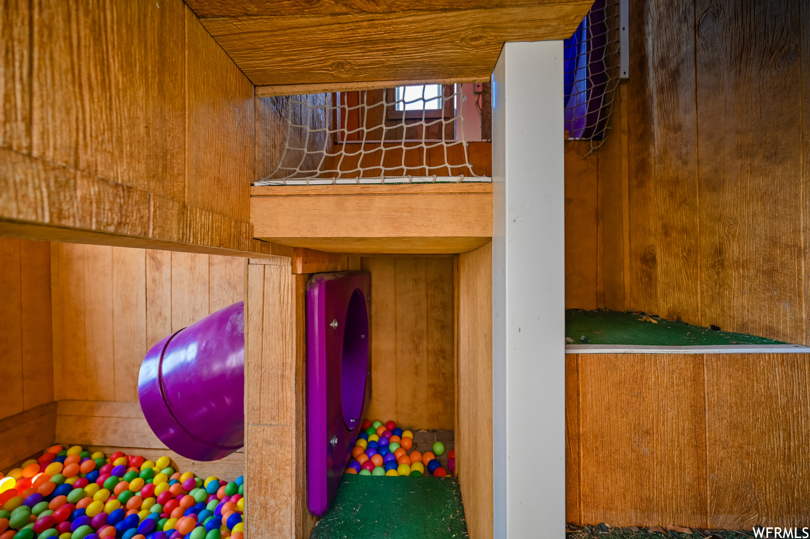 Salt Lake City, Utah 84123, United States, 10 Bedrooms Bedrooms, ,7 BathroomsBathrooms,Residential,Pending,228629