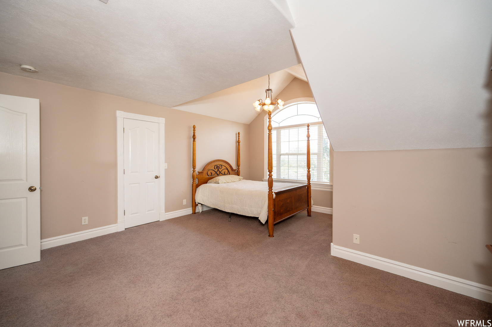 Salt Lake City, Utah 84123, United States, 10 Bedrooms Bedrooms, ,7 BathroomsBathrooms,Residential,Pending,228629