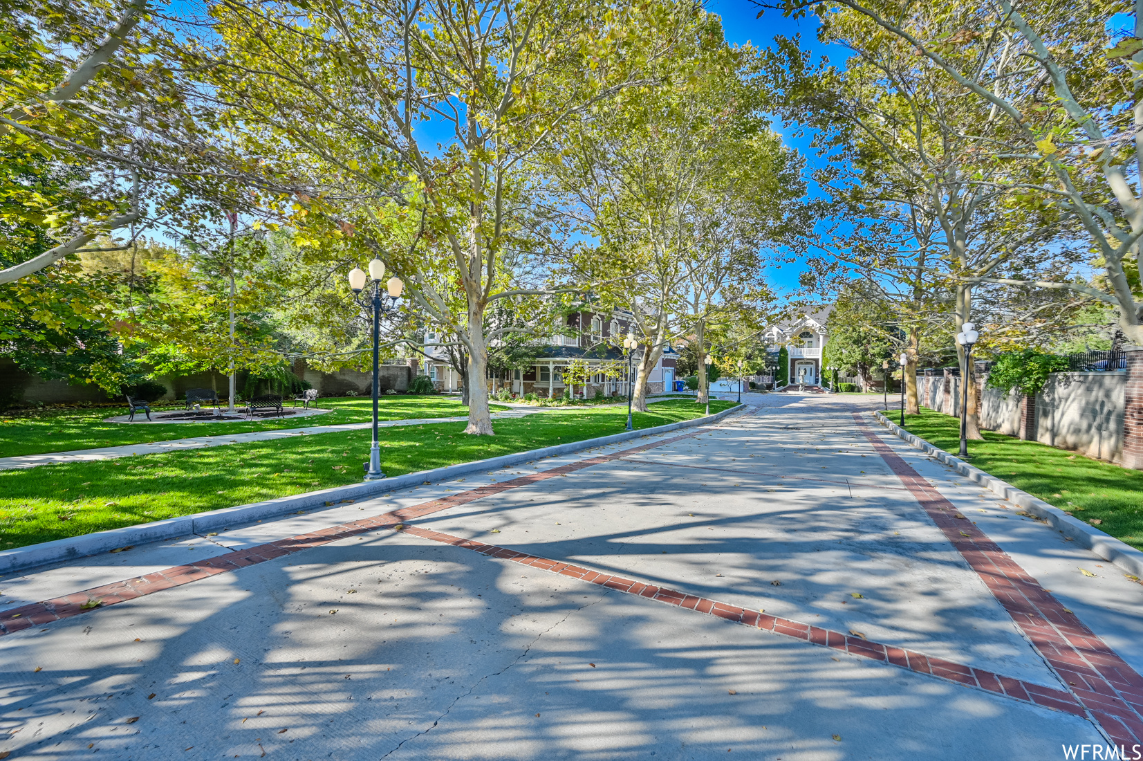 Salt Lake City, Utah 84123, United States, 10 Bedrooms Bedrooms, ,7 BathroomsBathrooms,Residential,Pending,228629