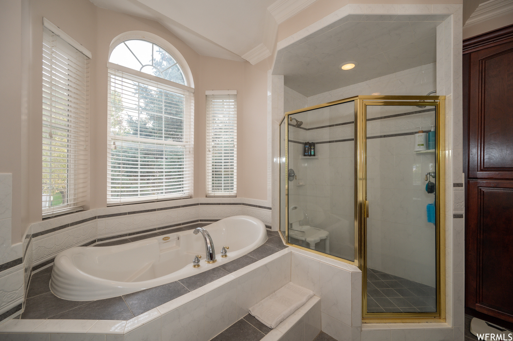 Salt Lake City, Utah 84123, United States, 10 Bedrooms Bedrooms, ,7 BathroomsBathrooms,Residential,Pending,228629