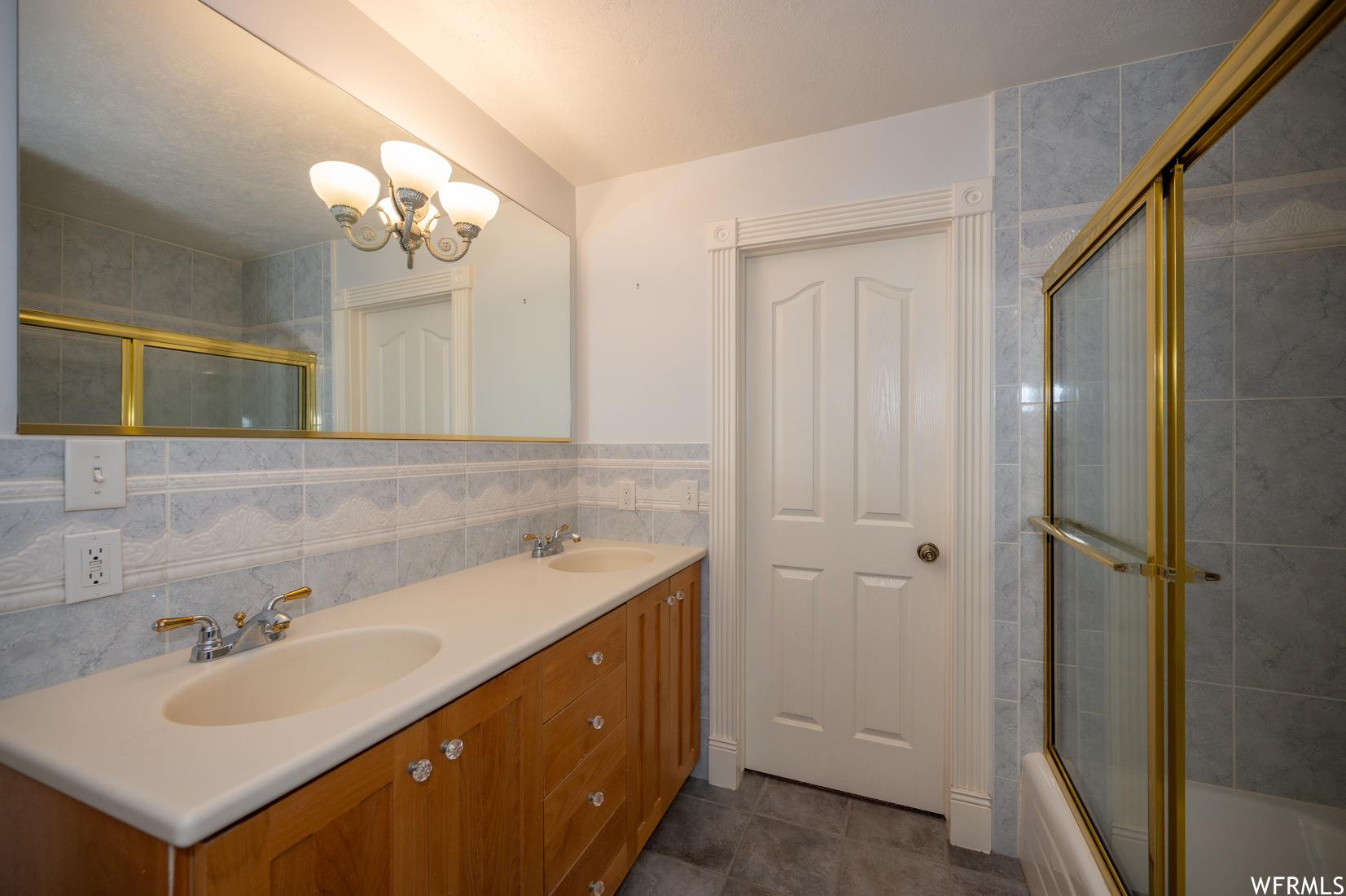 Salt Lake City, Utah 84123, United States, 10 Bedrooms Bedrooms, ,7 BathroomsBathrooms,Residential,Pending,228629