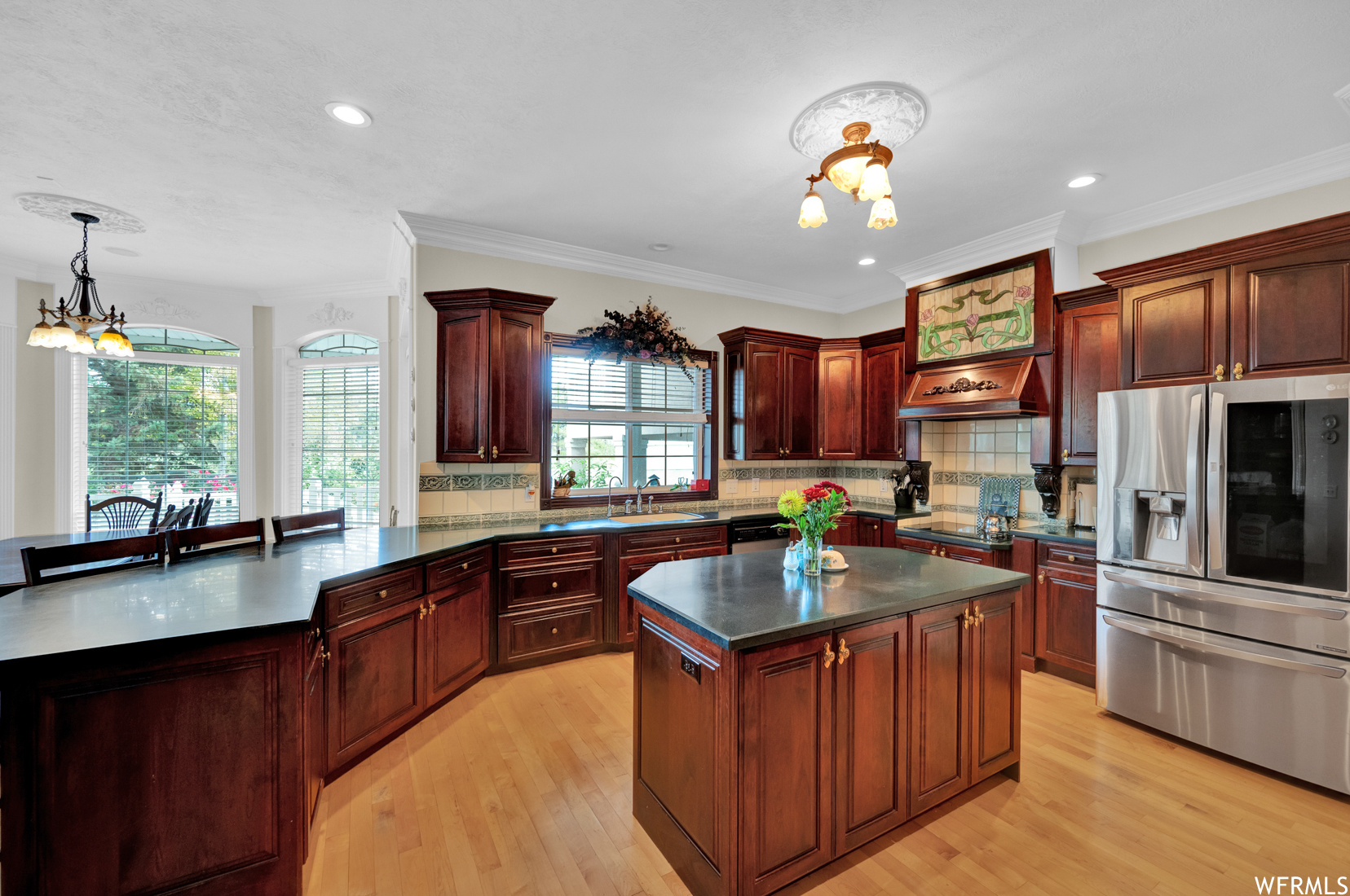 Salt Lake City, Utah 84123, United States, 10 Bedrooms Bedrooms, ,7 BathroomsBathrooms,Residential,Pending,228629