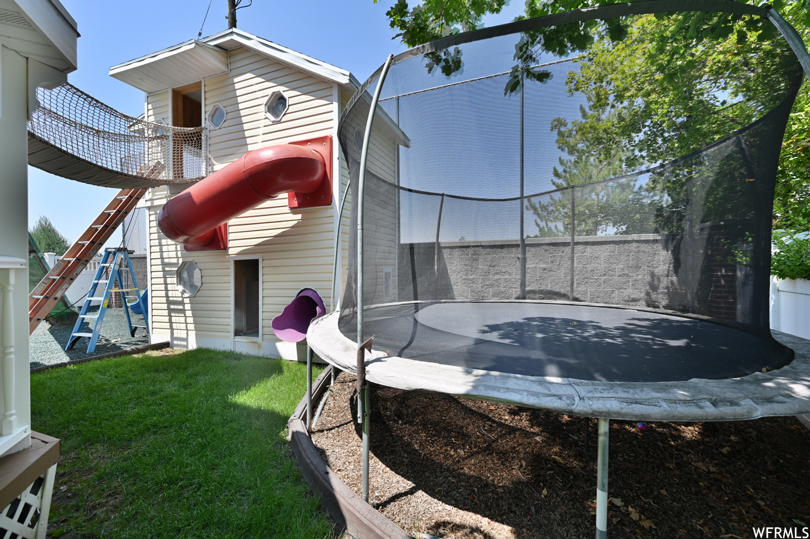 Salt Lake City, Utah 84123, United States, 10 Bedrooms Bedrooms, ,7 BathroomsBathrooms,Residential,Pending,228629