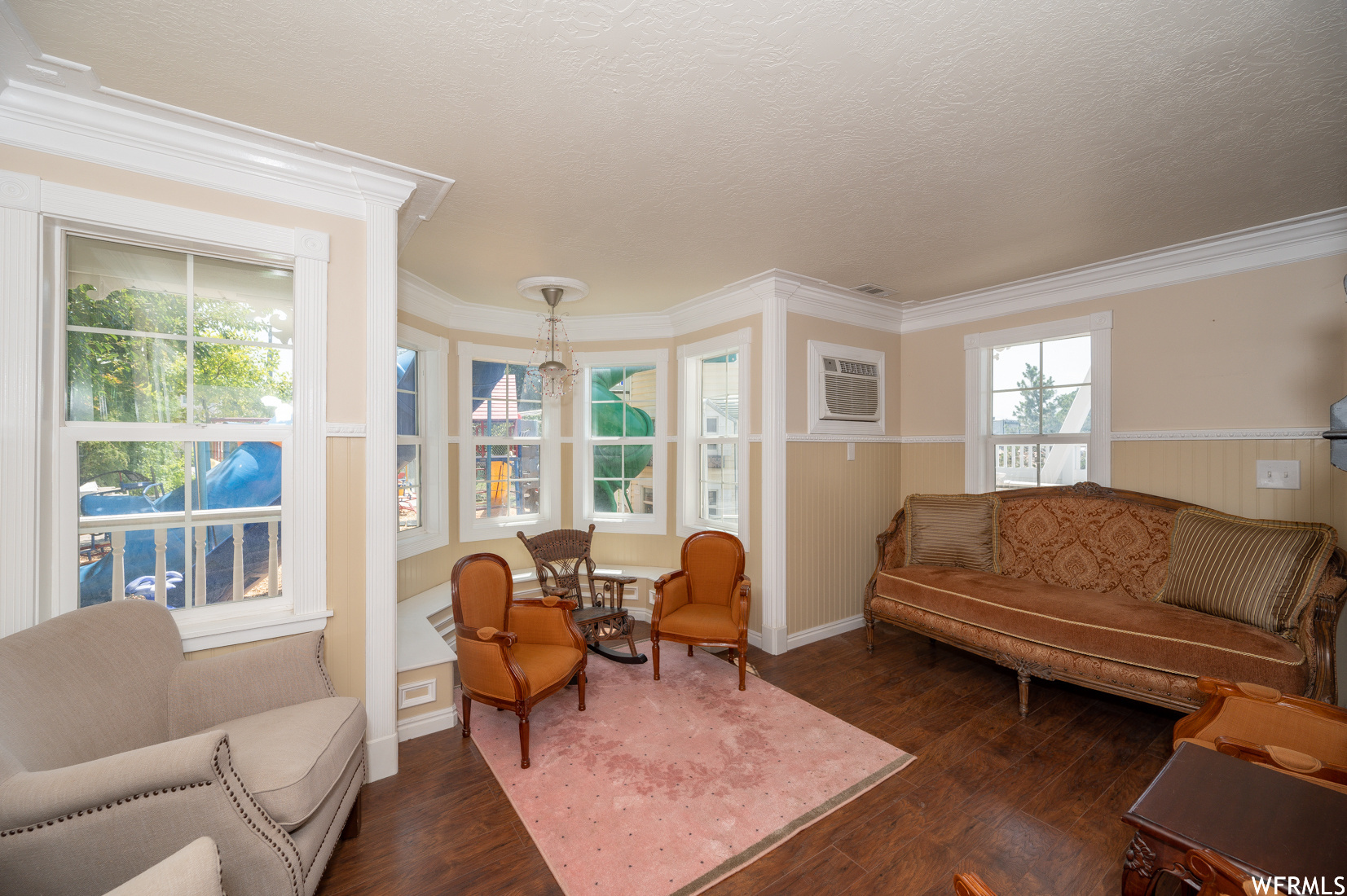 Salt Lake City, Utah 84123, United States, 10 Bedrooms Bedrooms, ,7 BathroomsBathrooms,Residential,Pending,228629