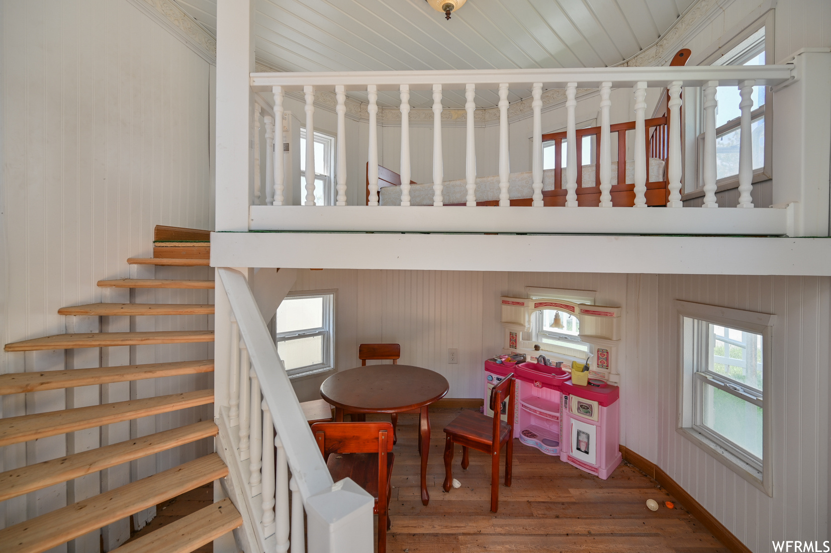 Salt Lake City, Utah 84123, United States, 10 Bedrooms Bedrooms, ,7 BathroomsBathrooms,Residential,Pending,228629