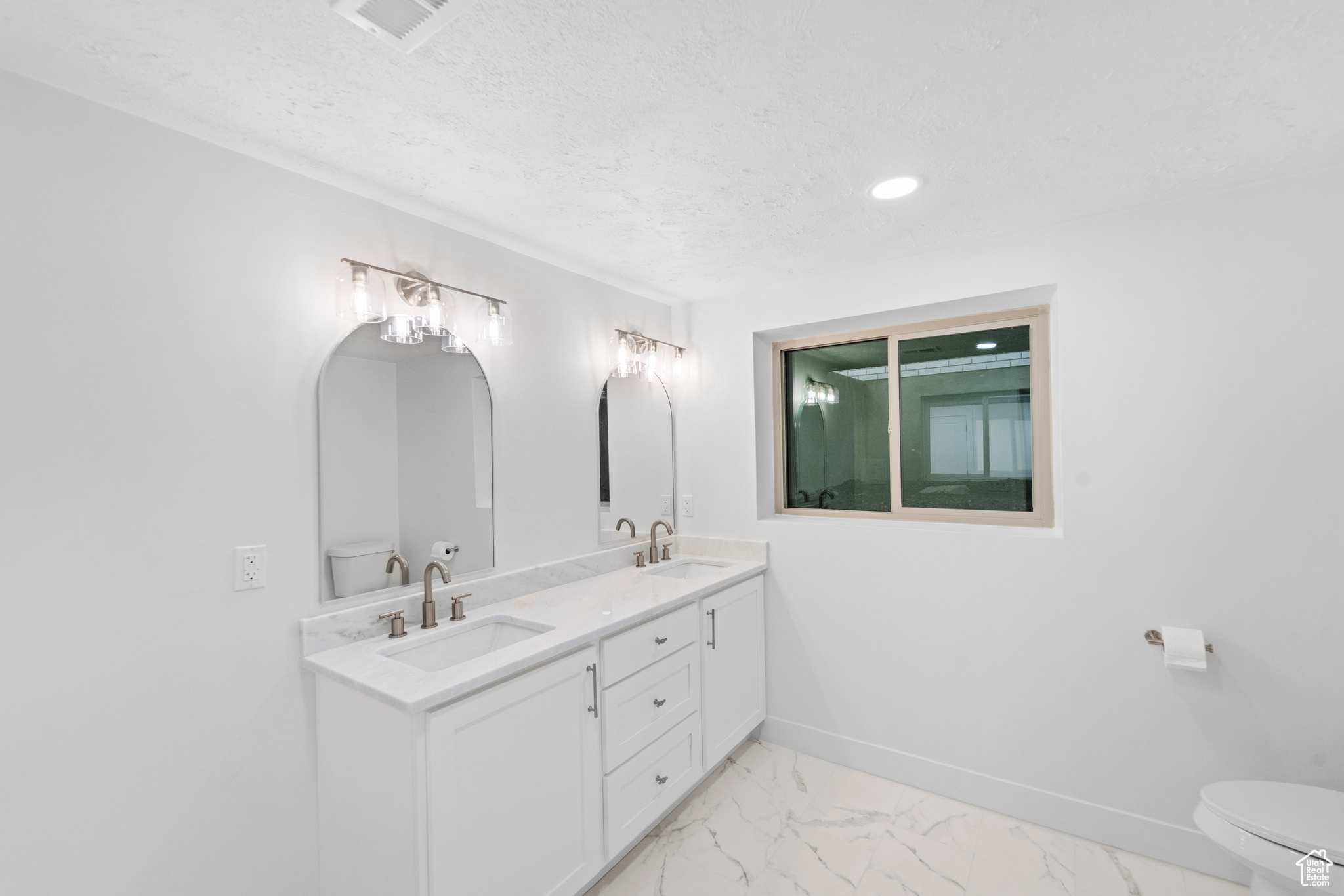 HIDDEN VALLEY COUNTRY CLUB ESTATES - Residential