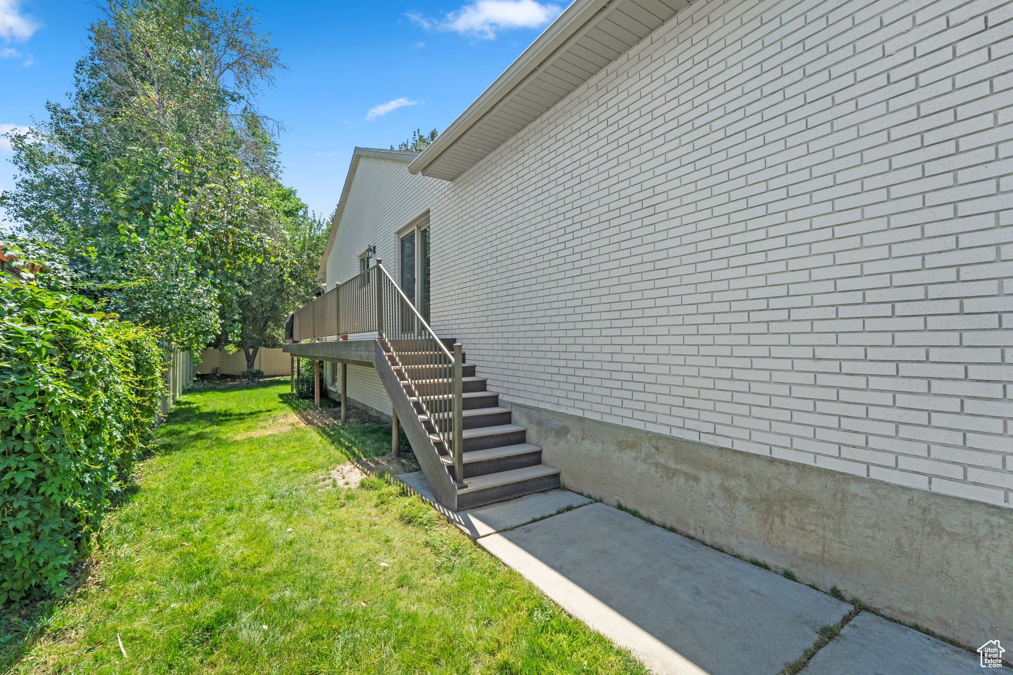 HIDDEN VALLEY COUNTRY CLUB ESTATES - Residential