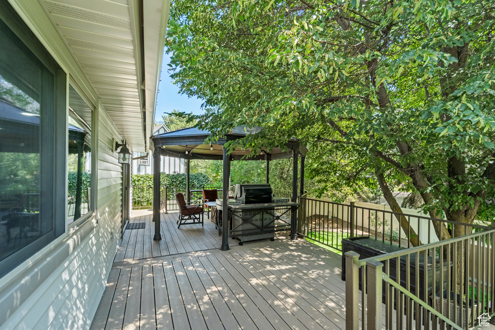 HIDDEN VALLEY COUNTRY CLUB ESTATES - Residential