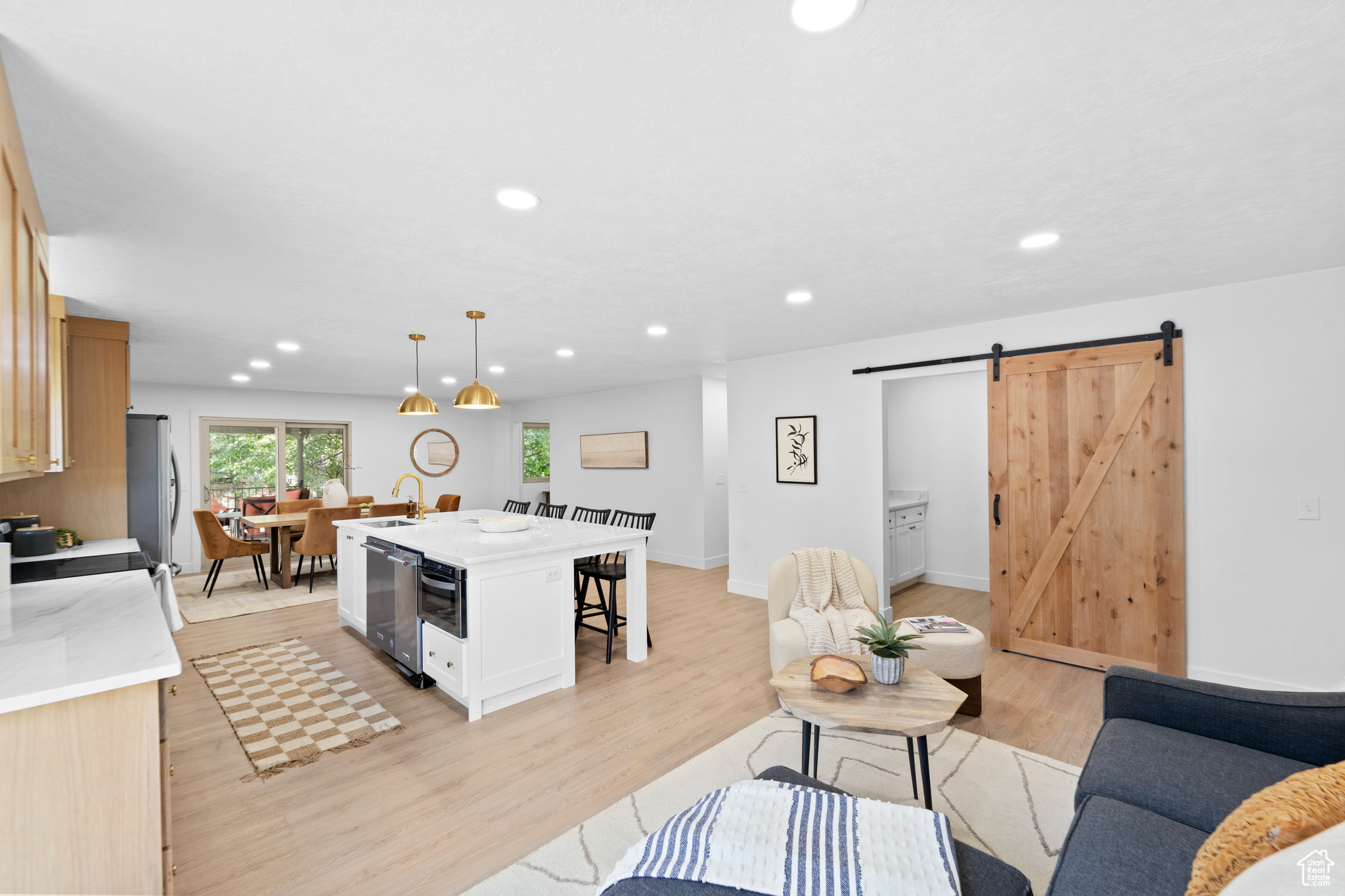 HIDDEN VALLEY COUNTRY CLUB ESTATES - Residential