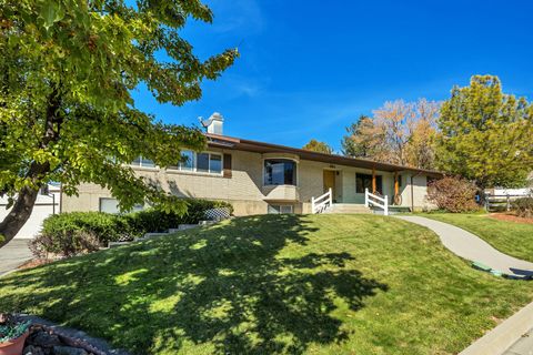 Tiny photo for 681 E 215 N, Lindon, UT 84042 (MLS # 2120454)