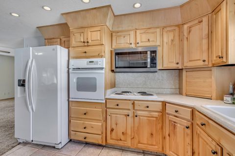 Tiny photo for 681 E 215 N, Lindon, UT 84042 (MLS # 2120454)