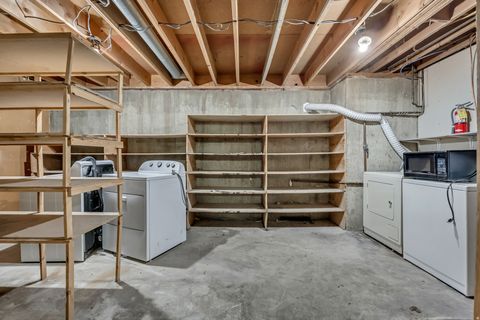 Tiny photo for 681 E 215 N, Lindon, UT 84042 (MLS # 2120454)