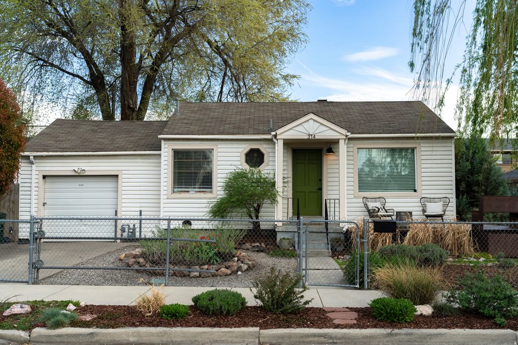Photo of 314 E REDONDO AVE, Salt Lake City, UT 84115 (MLS # 2150937)