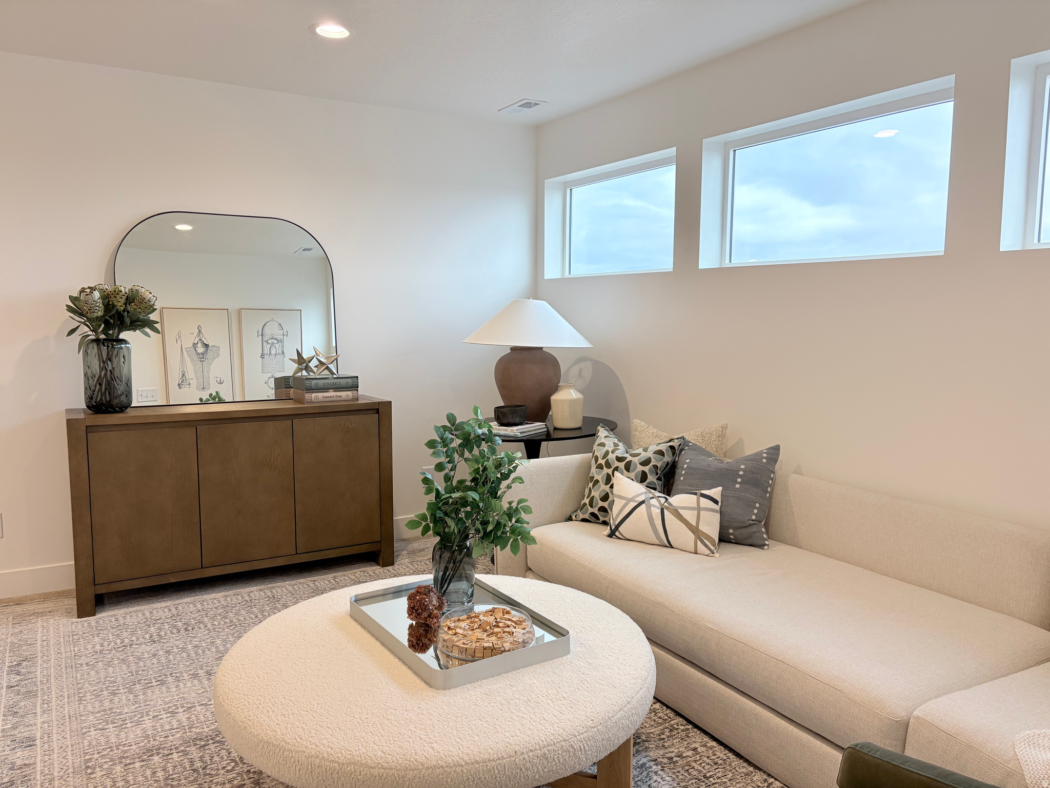 BROAD HOLLOW - Residential