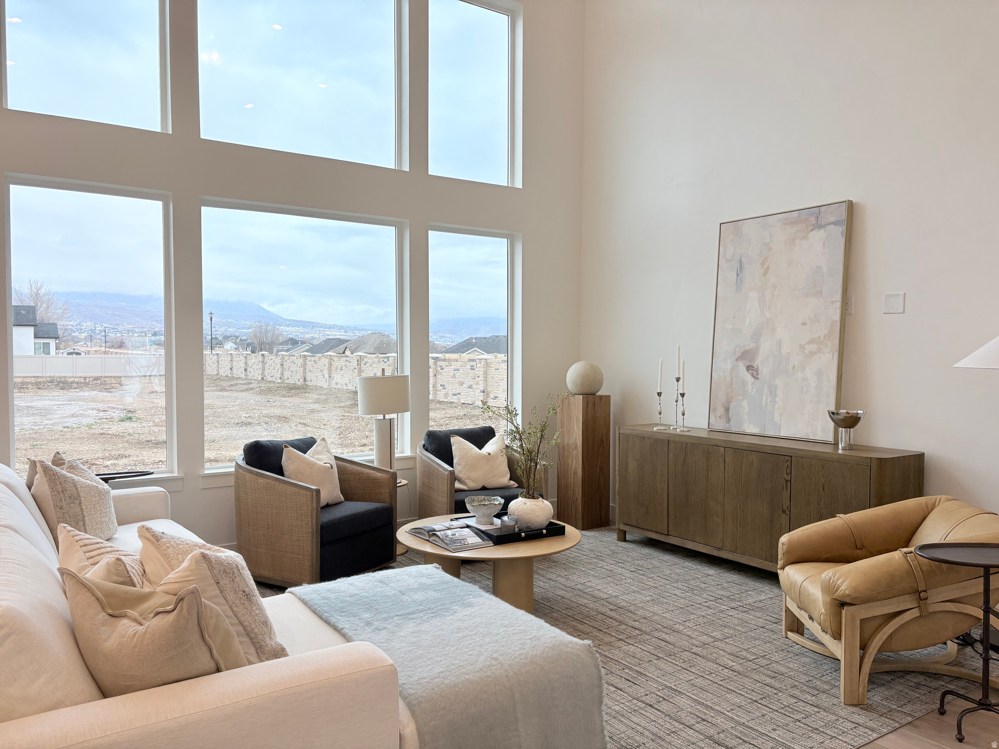 BROAD HOLLOW - Residential