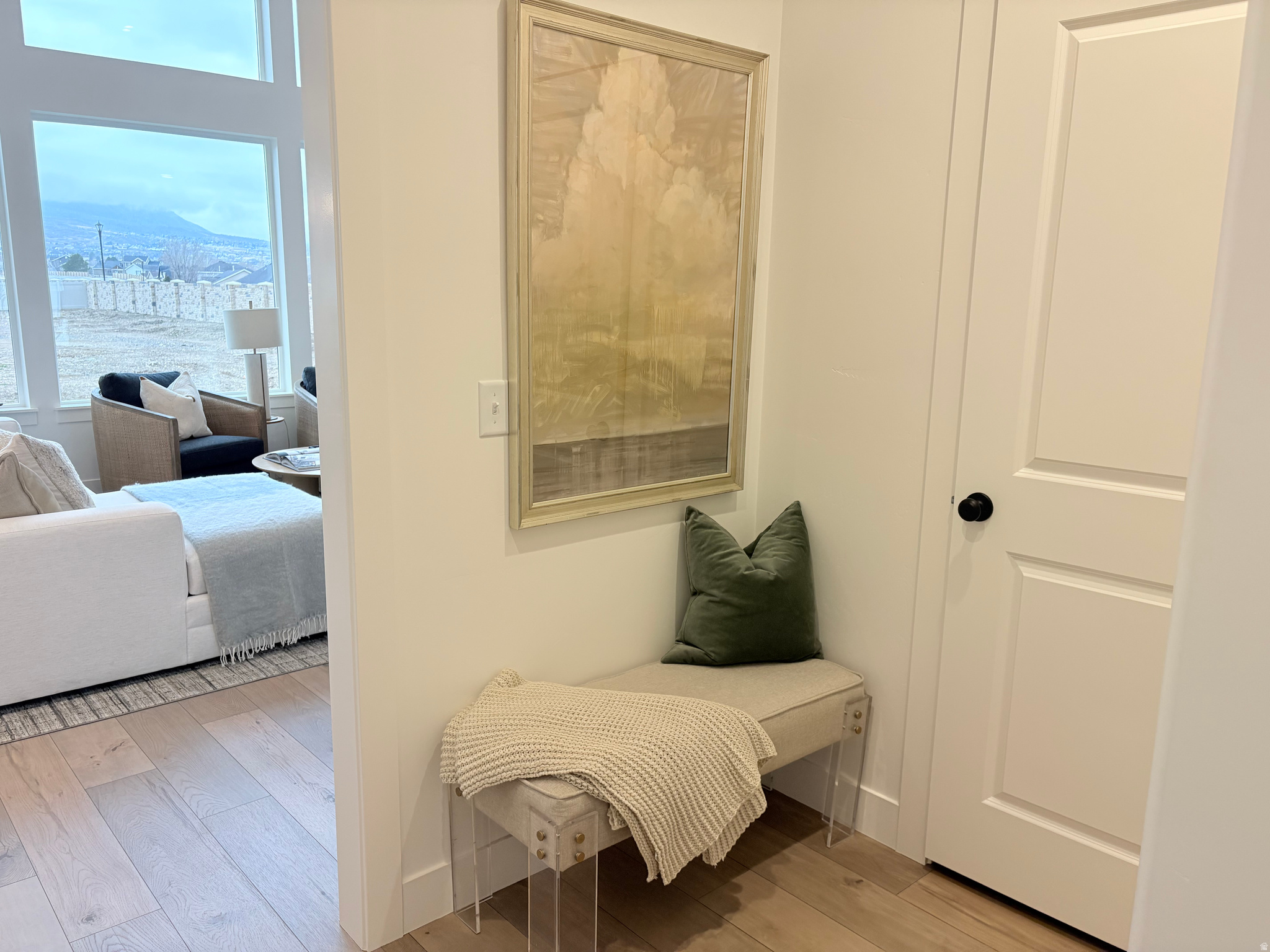 BROAD HOLLOW - Residential