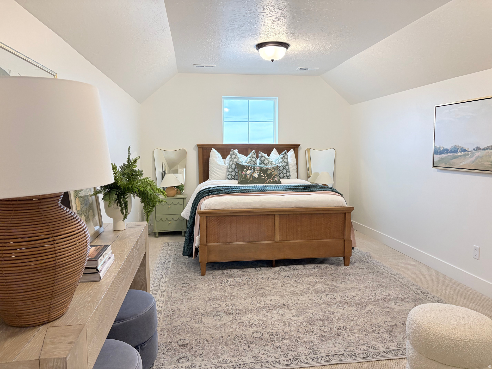 BROAD HOLLOW - Residential