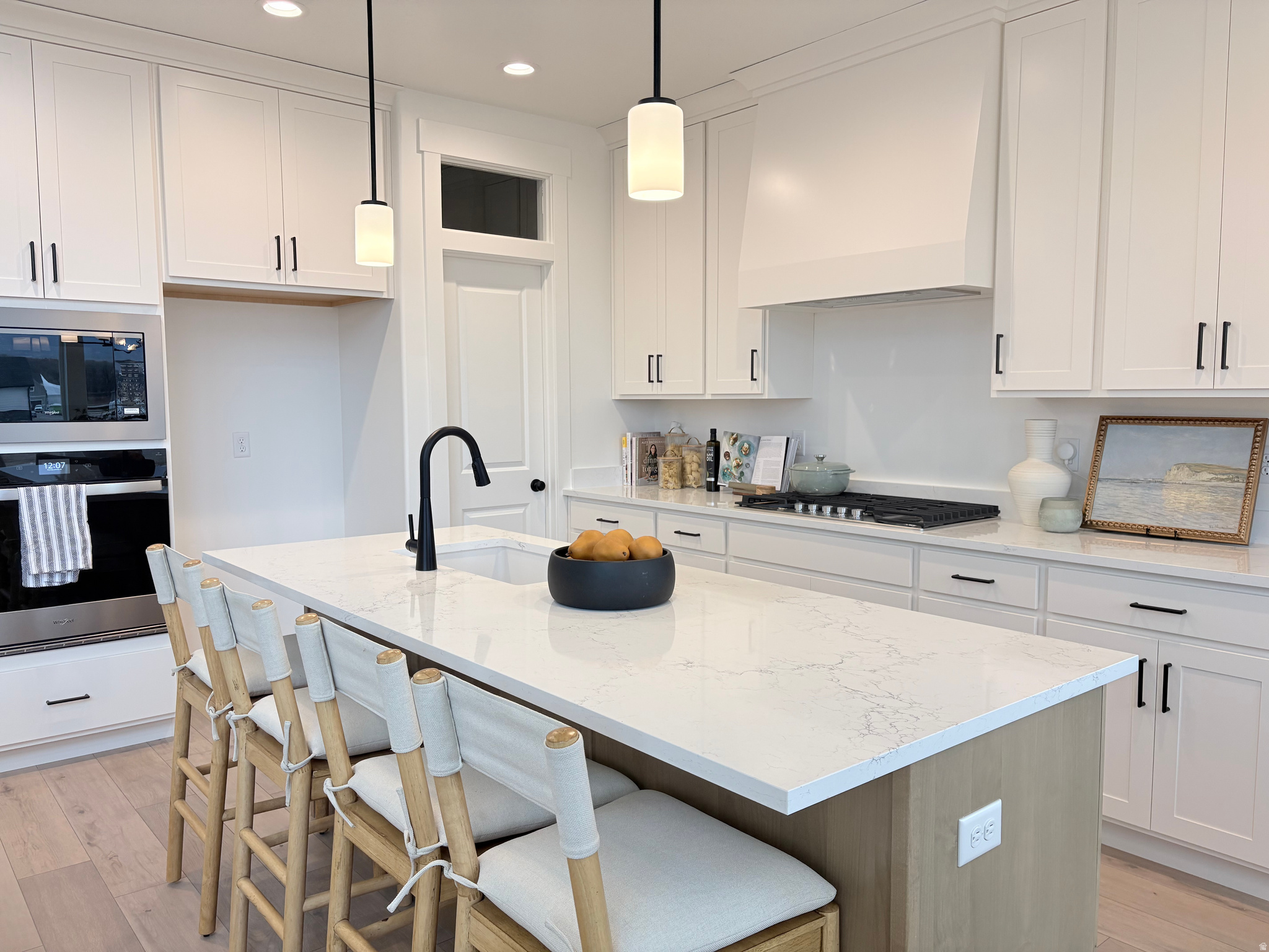 BROAD HOLLOW - Residential