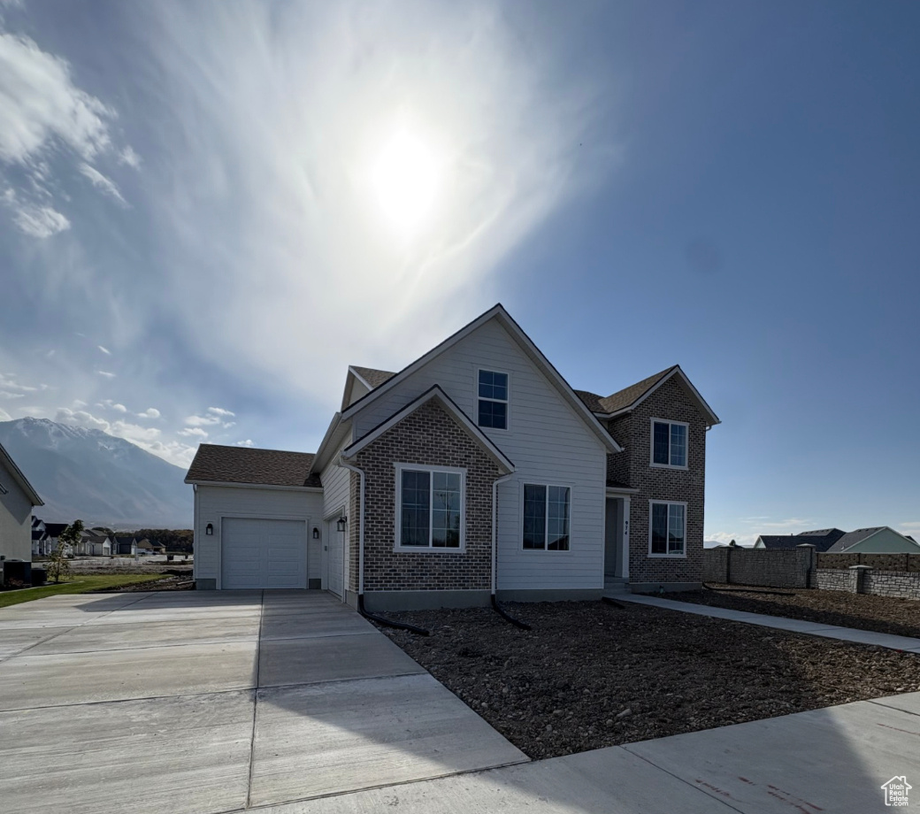 BROAD HOLLOW - Residential