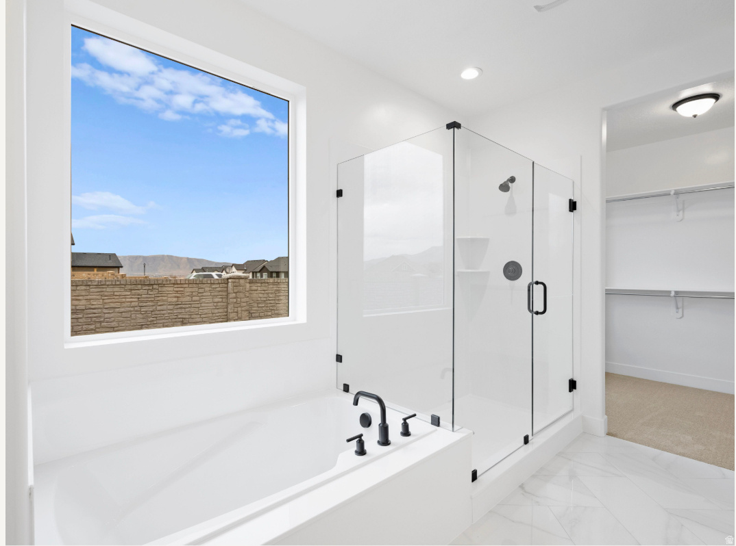 BROAD HOLLOW - Residential