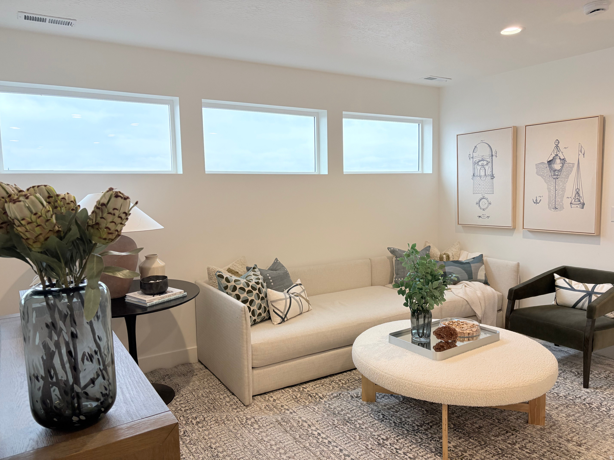 BROAD HOLLOW - Residential