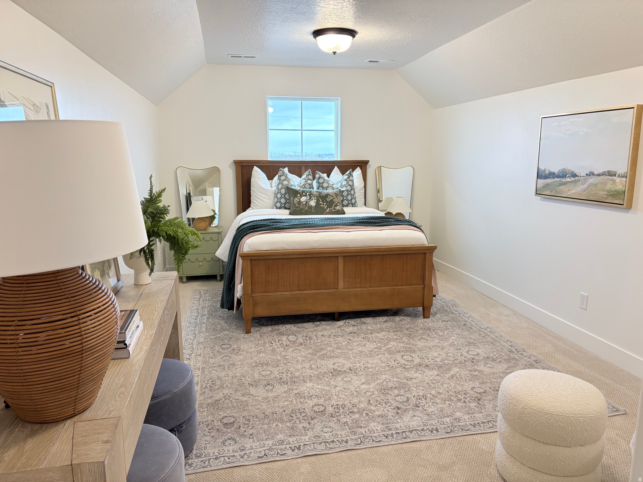 BROAD HOLLOW - Residential