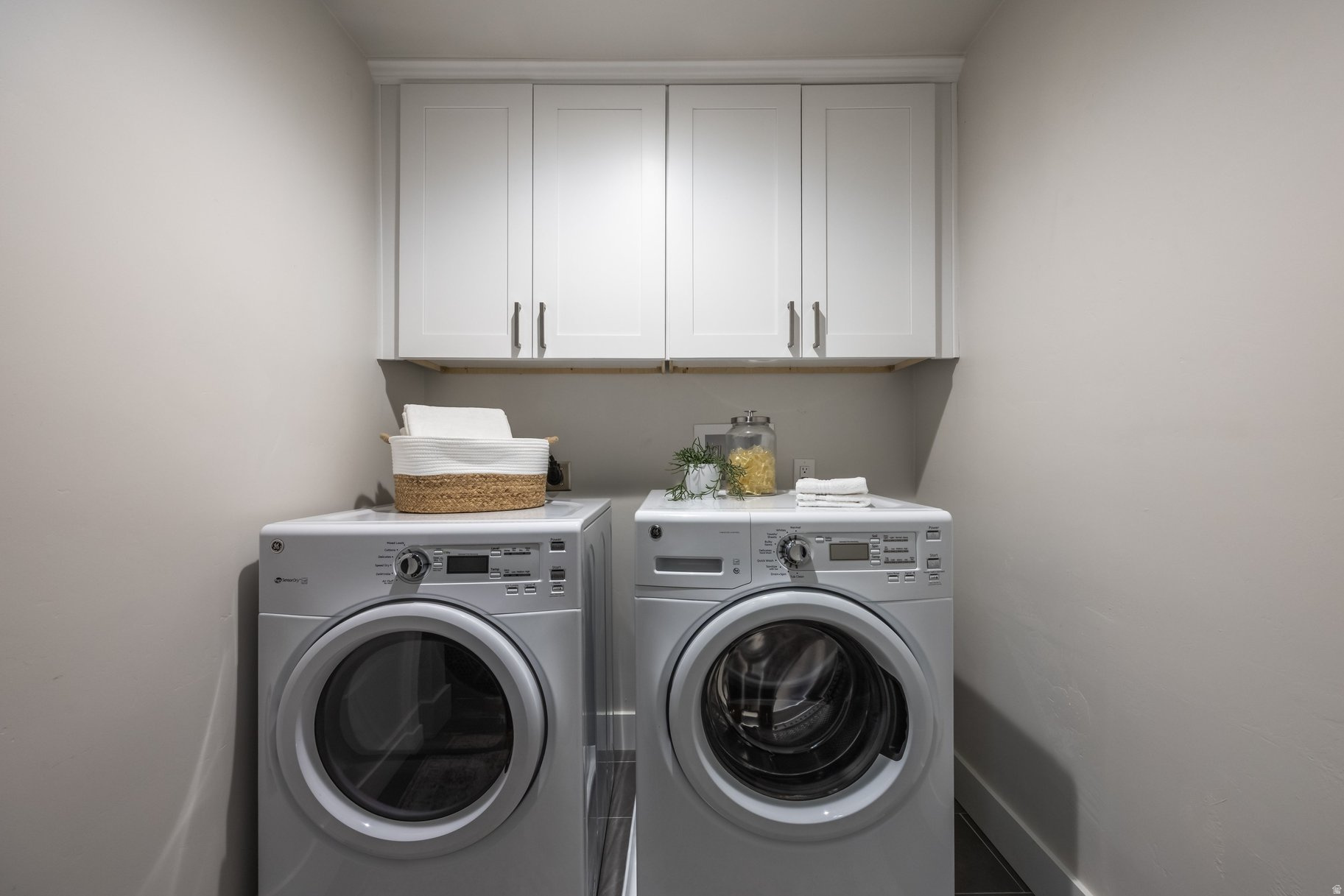 ENSIGN DOWNS - Residential