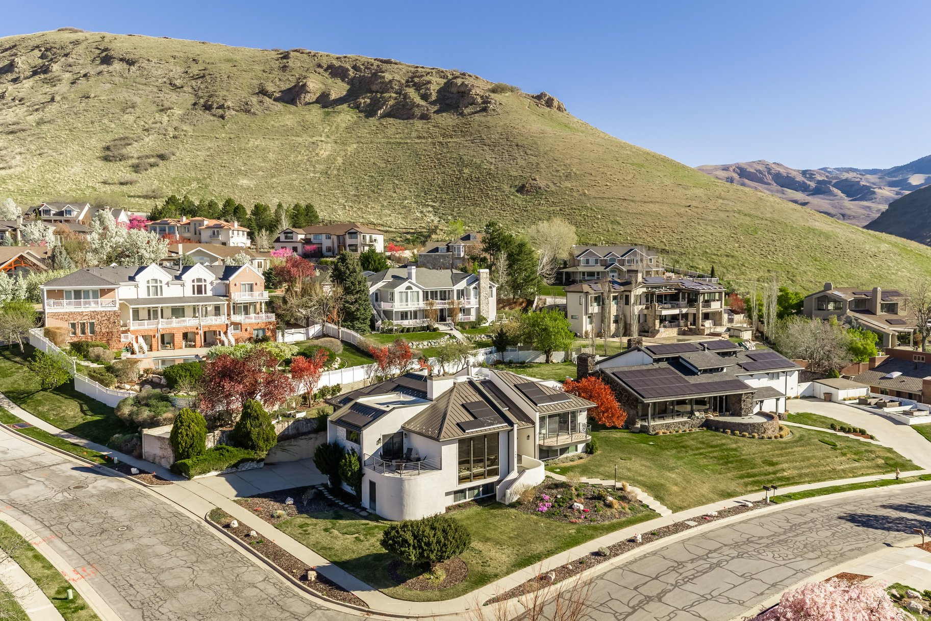 ENSIGN DOWNS - Residential