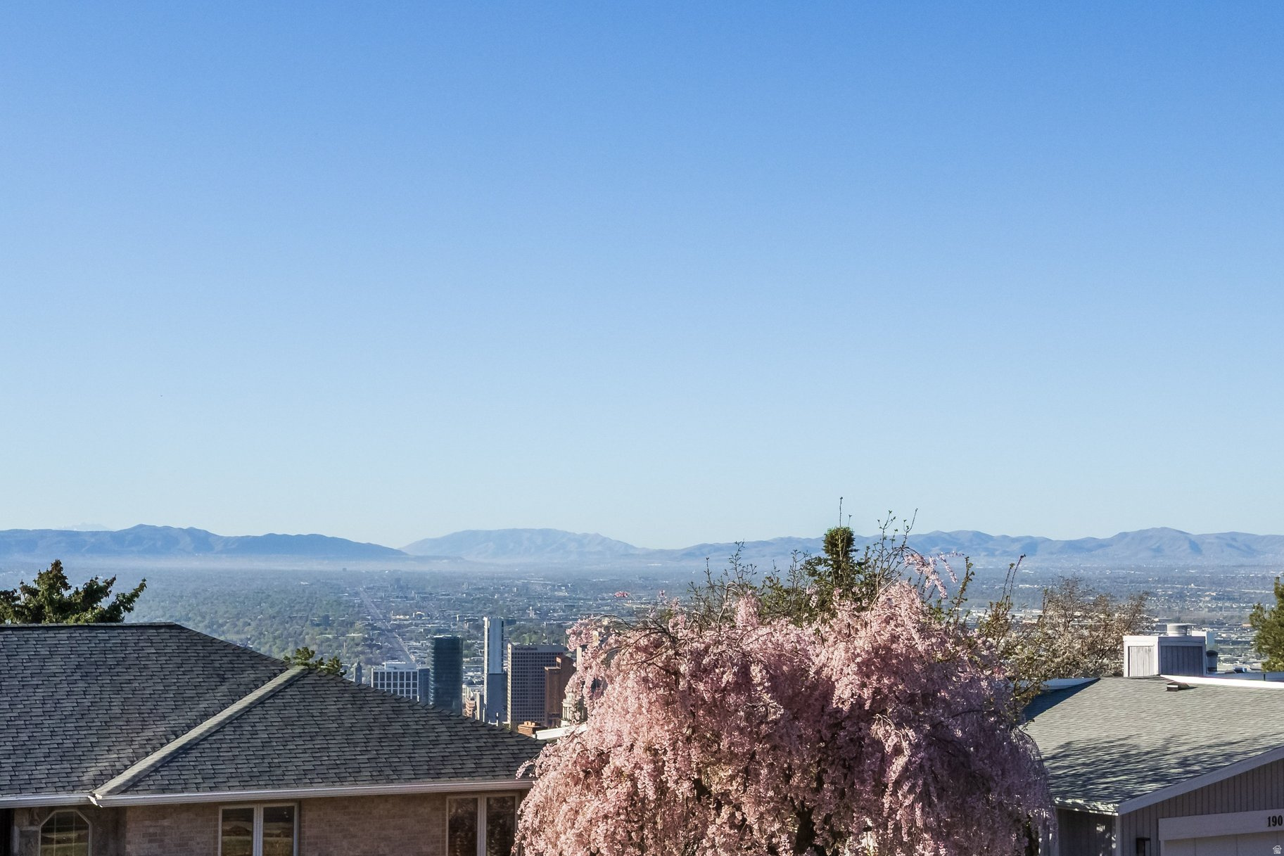 ENSIGN DOWNS - Residential