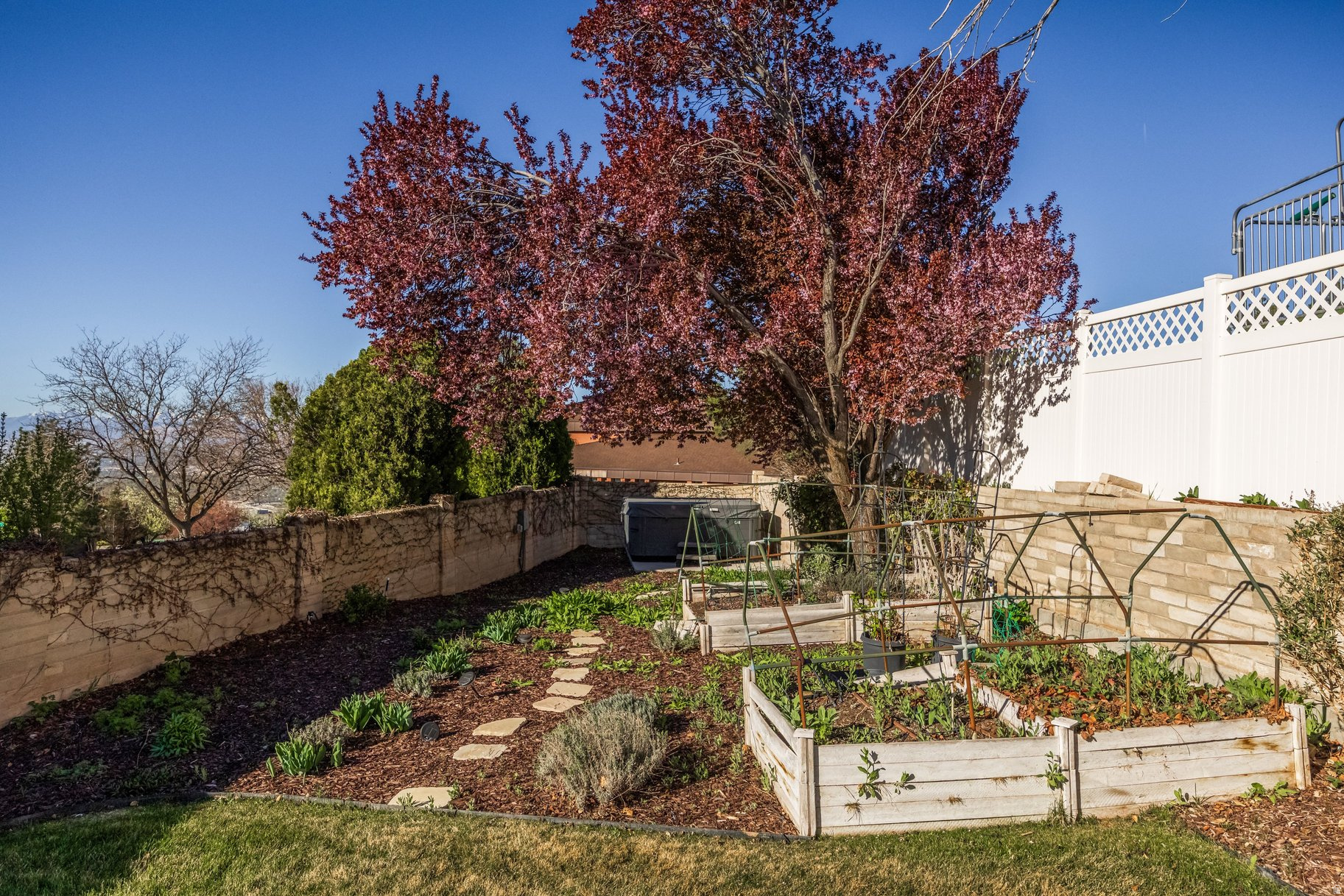 ENSIGN DOWNS - Residential