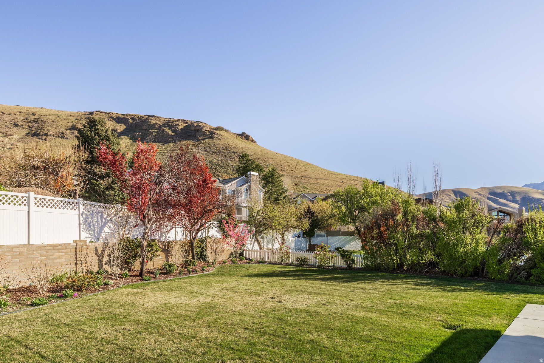 ENSIGN DOWNS - Residential