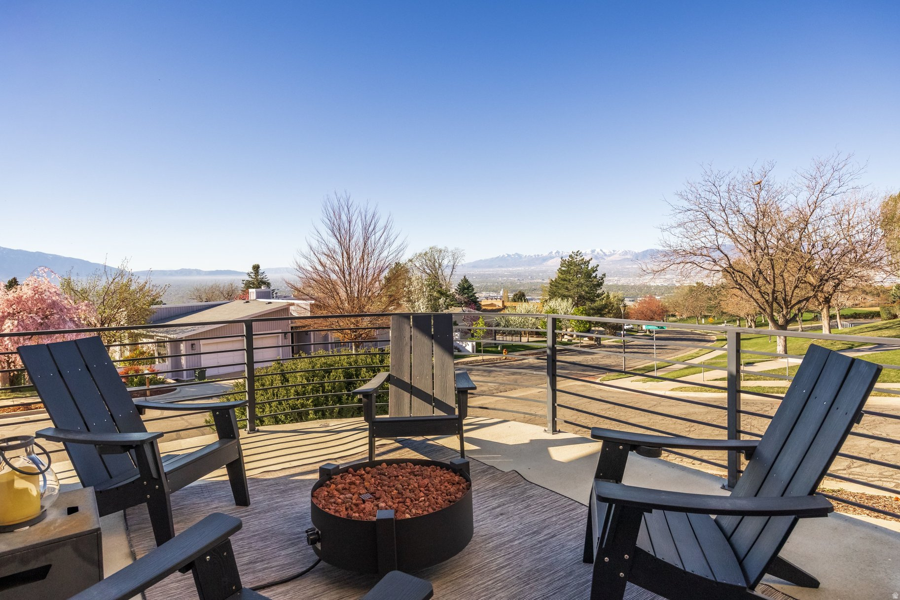 ENSIGN DOWNS - Residential