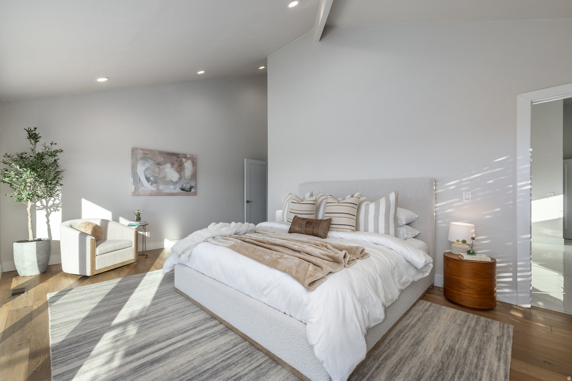 ENSIGN DOWNS - Residential