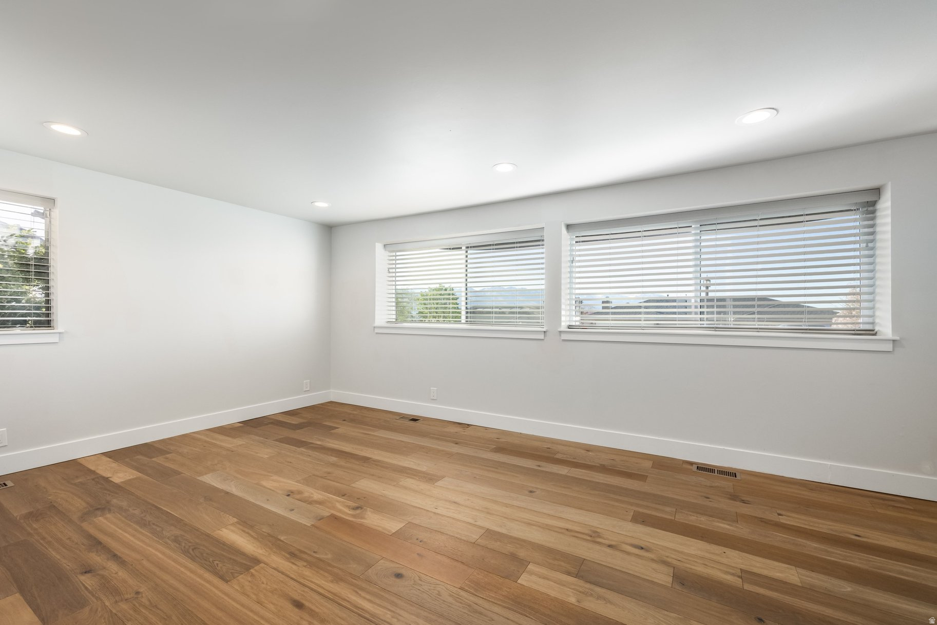 ENSIGN DOWNS - Residential