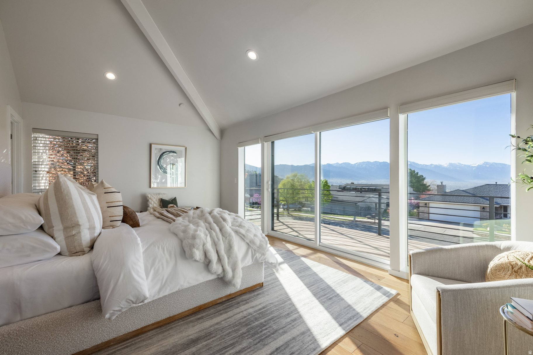 ENSIGN DOWNS - Residential