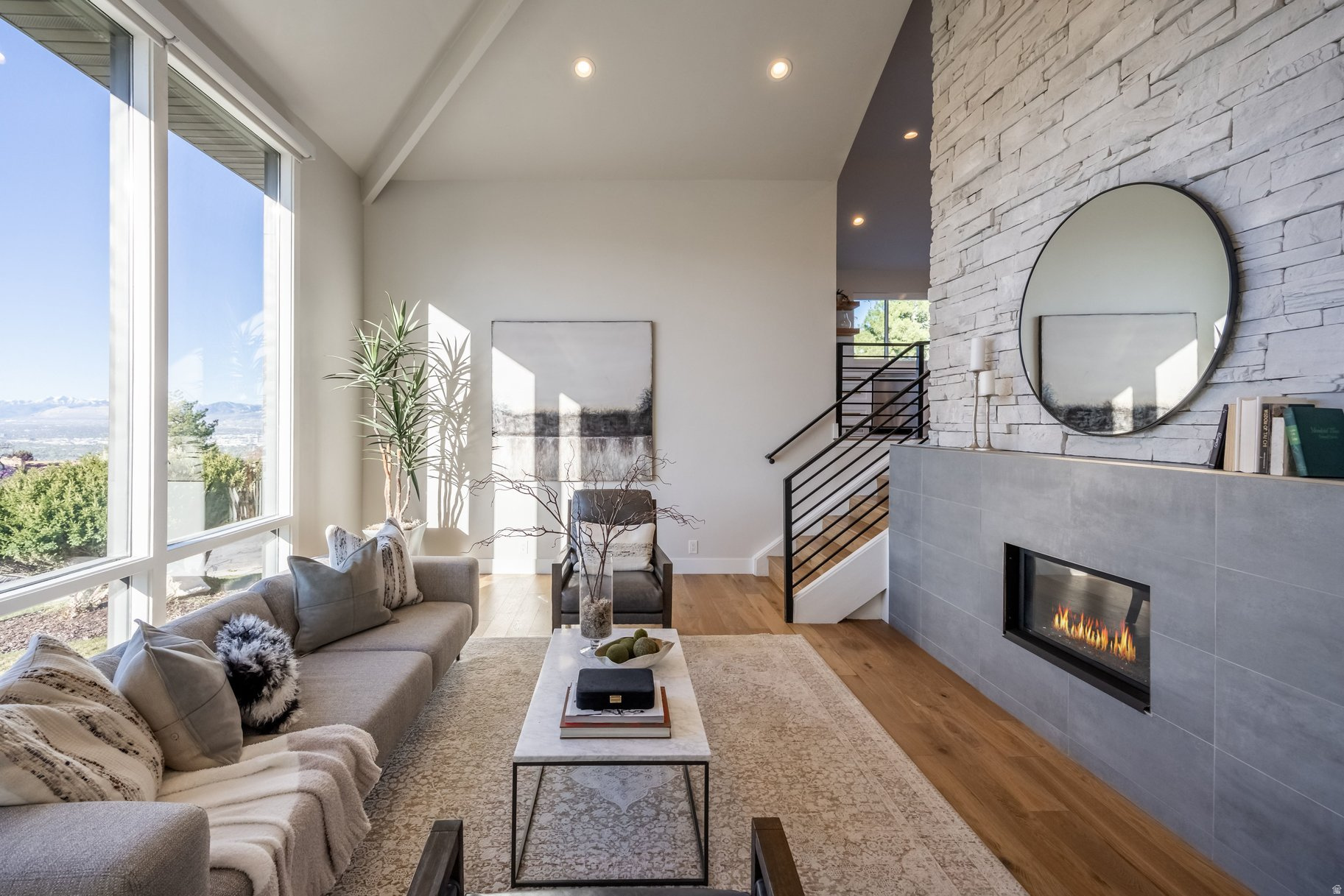 ENSIGN DOWNS - Residential