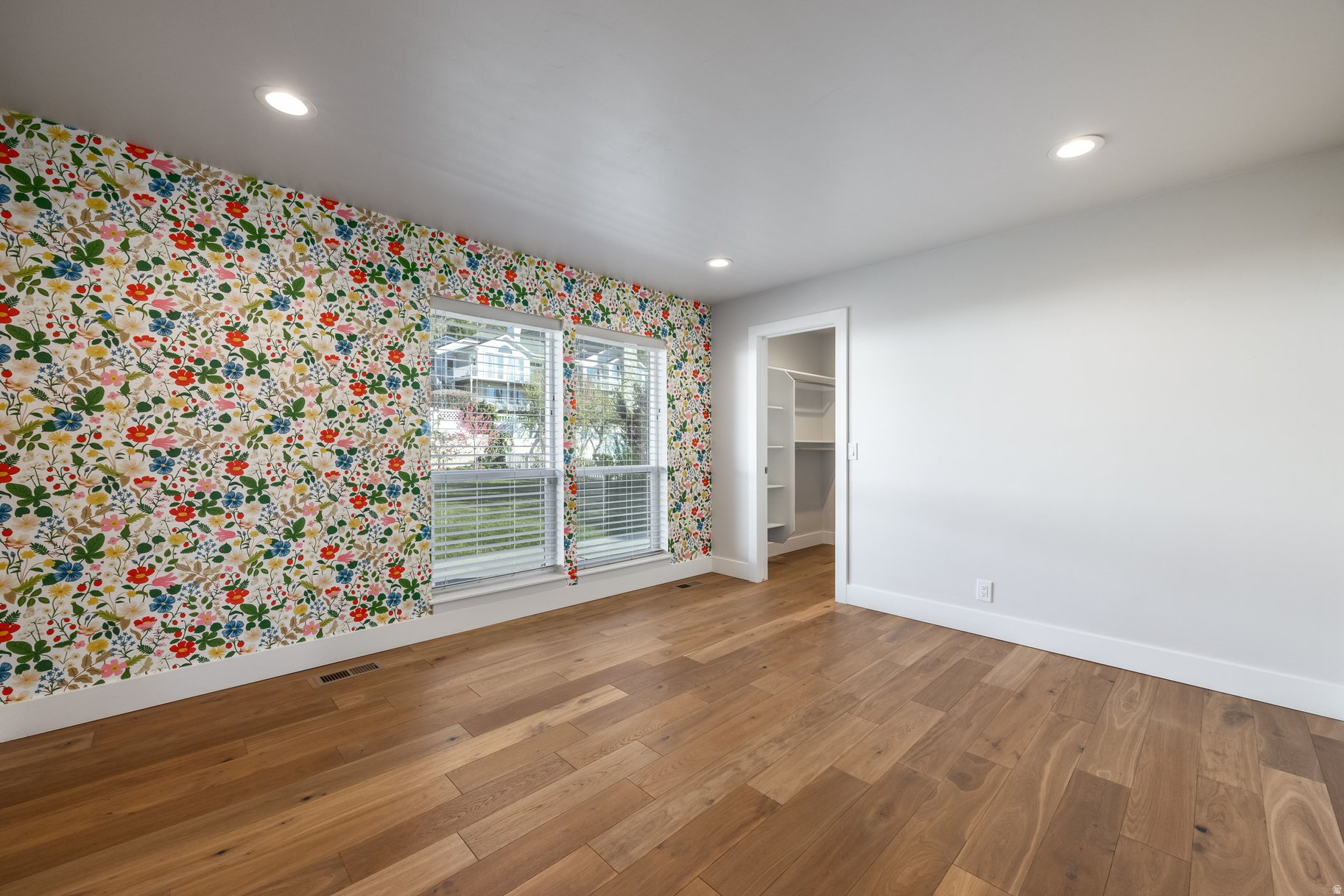 ENSIGN DOWNS - Residential