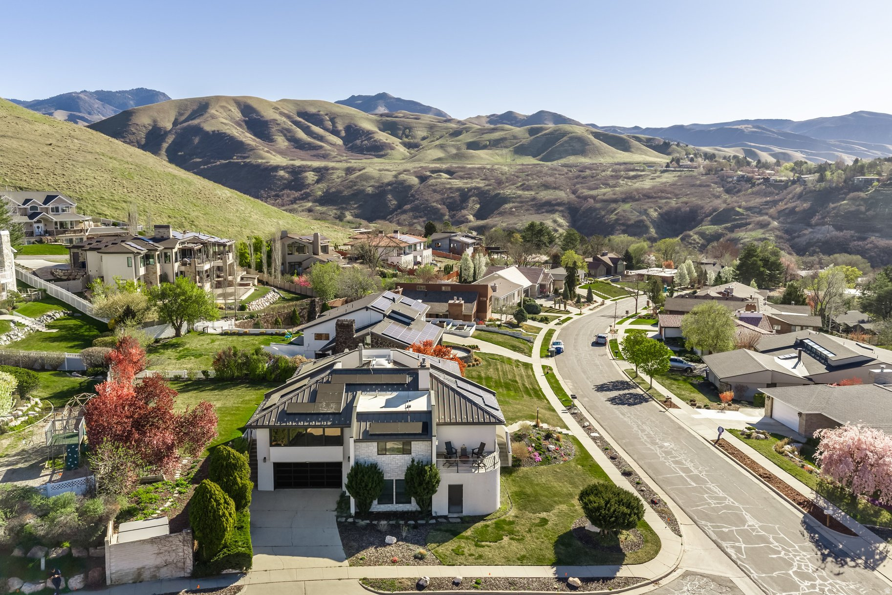 ENSIGN DOWNS - Residential