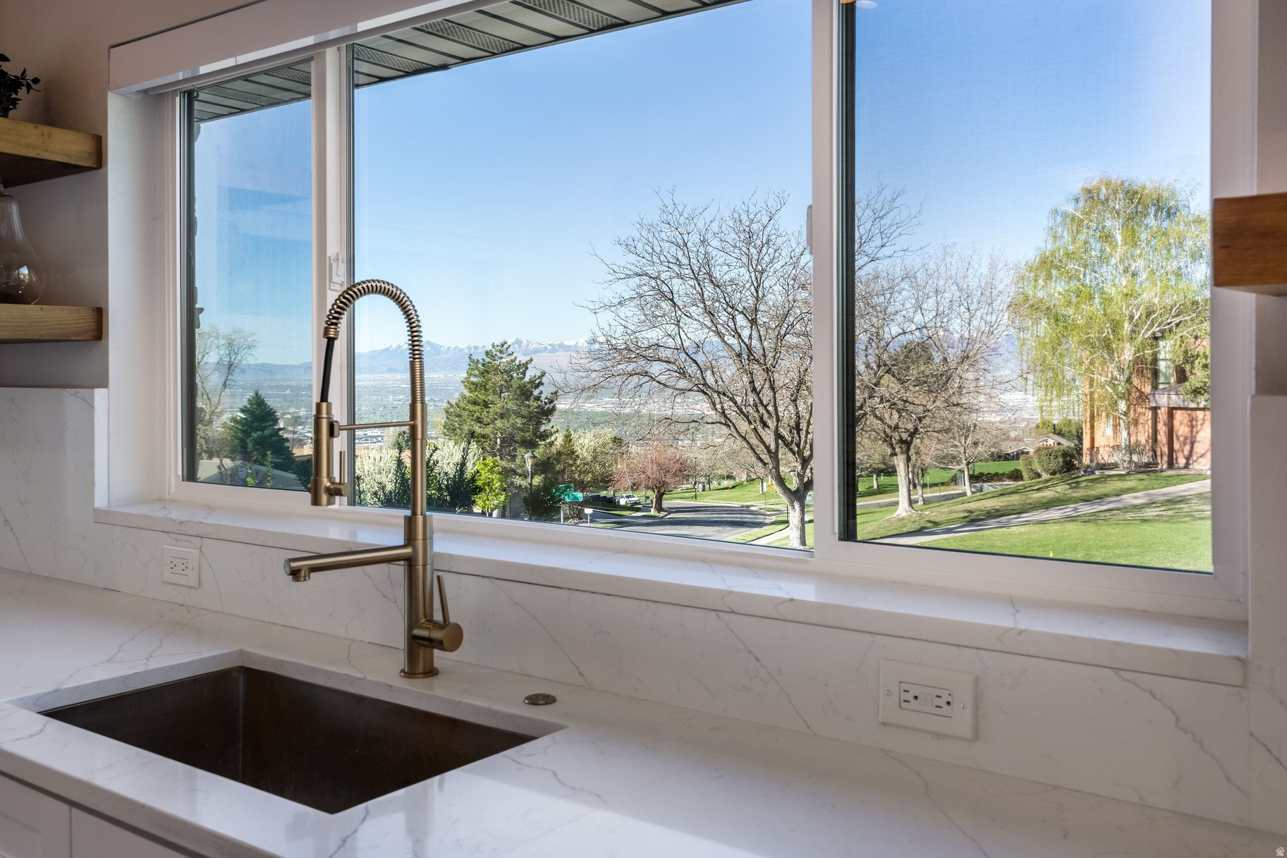 ENSIGN DOWNS - Residential