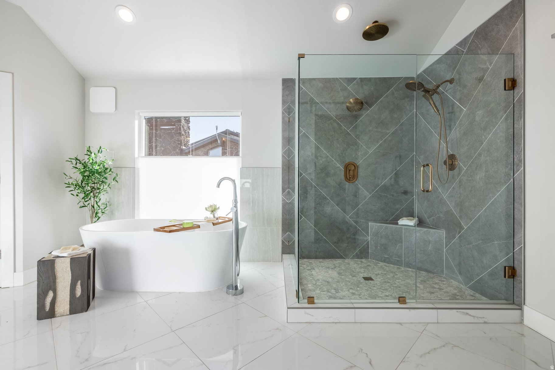 ENSIGN DOWNS - Residential