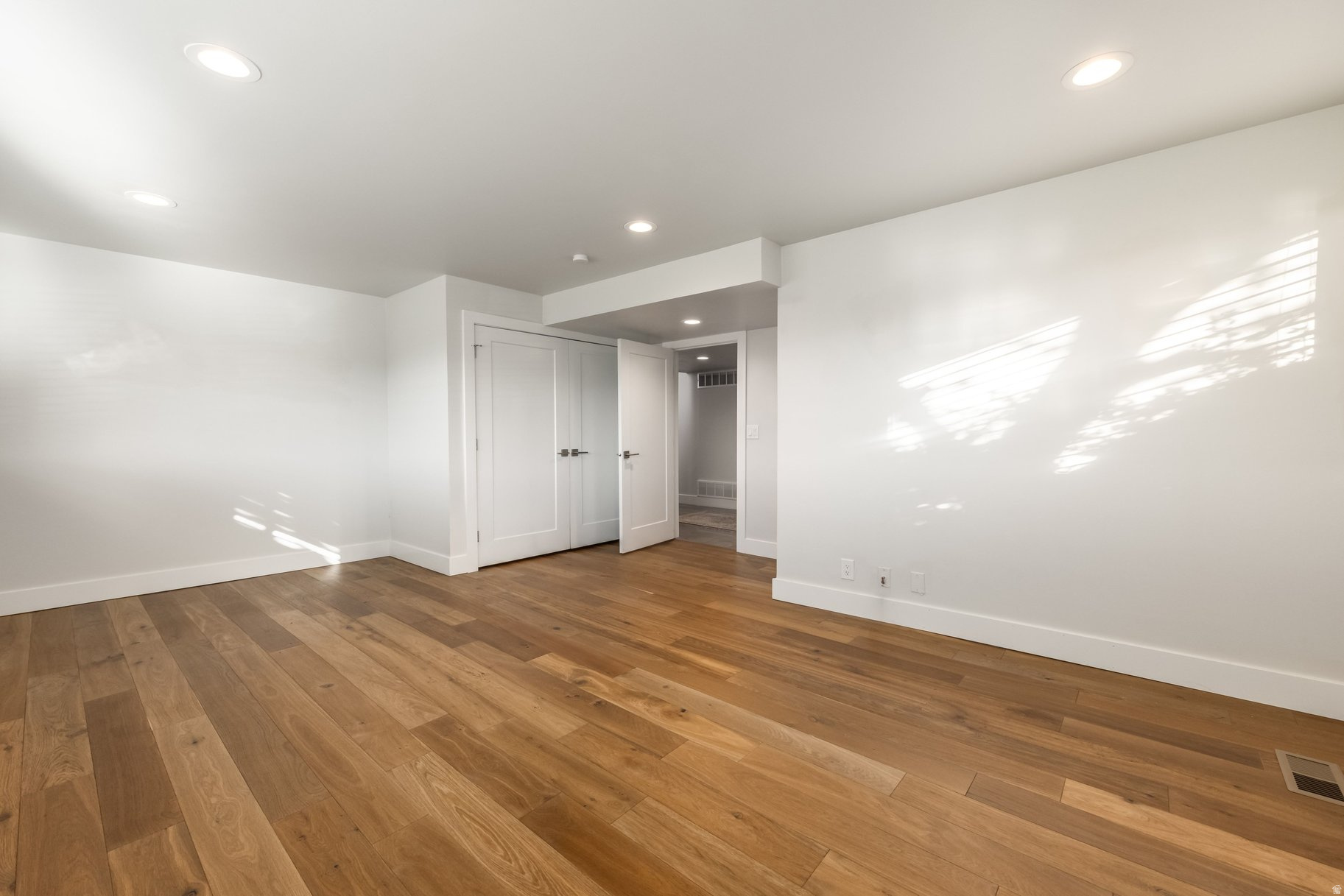 ENSIGN DOWNS - Residential