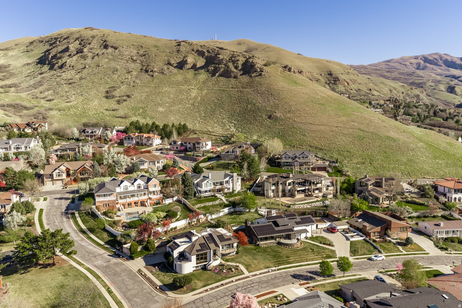 ENSIGN DOWNS - Residential