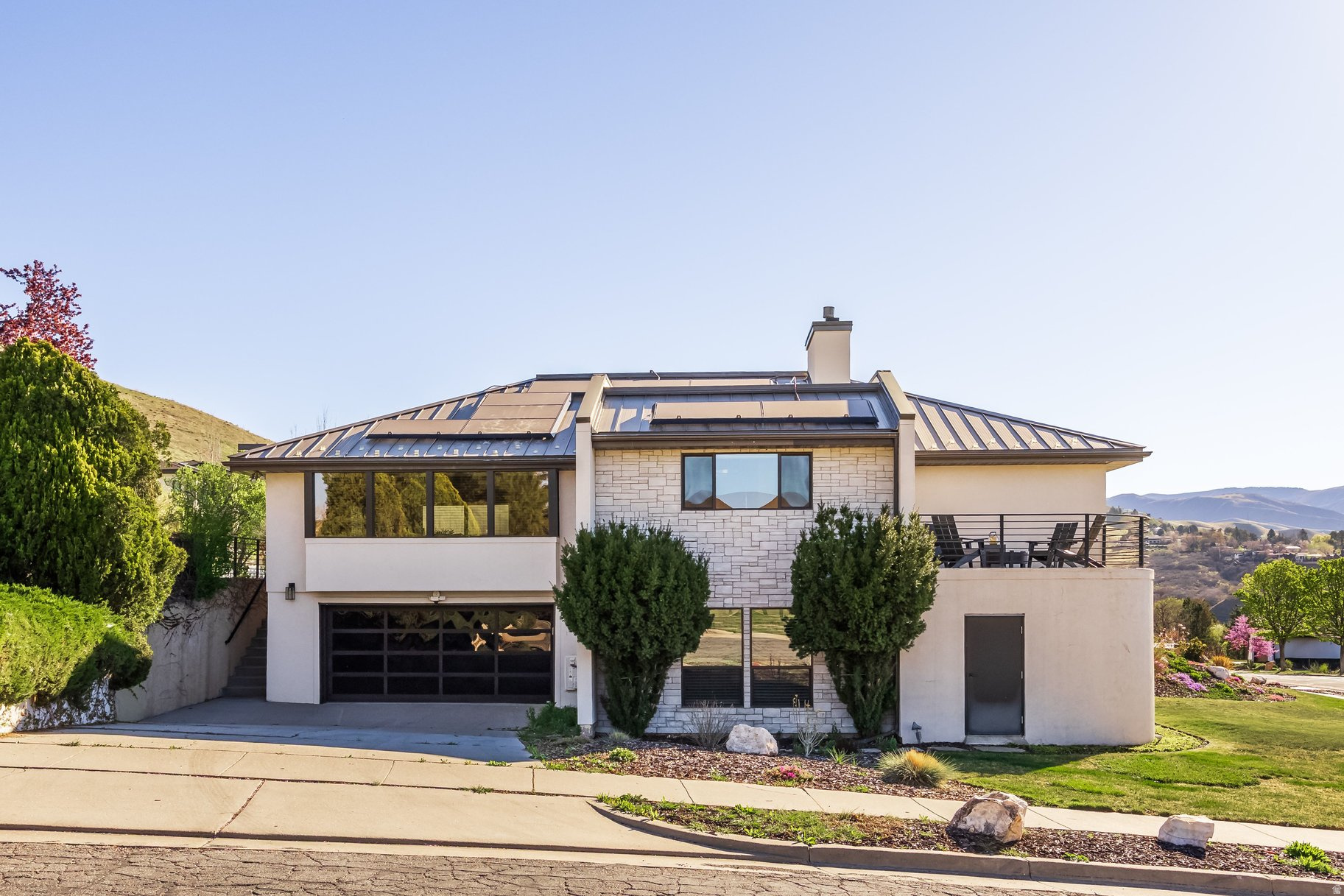 ENSIGN DOWNS - Residential